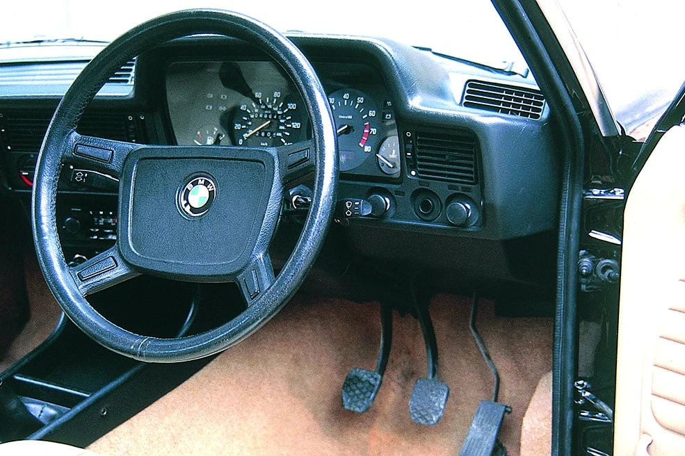 Dashboard BMW E21