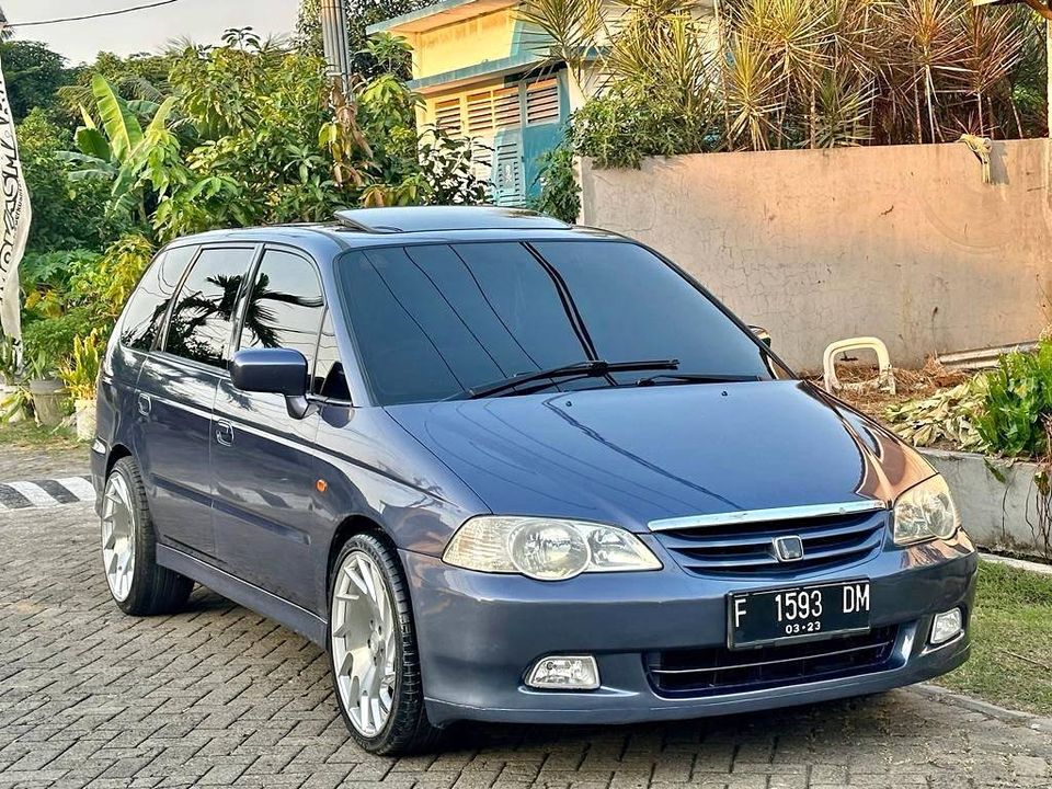 Honda Odyssey RA6 2001